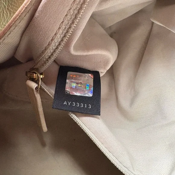 Authentic Fendi Patent Leather Cream Crossbody Bag with Adjustable Strap - Picture 10 of 12